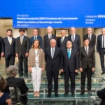 Fotografía oficial de la ceremonia de la VIII edición de los Premios Fundación BBVA Fronteras del Conocimiento. Premios Fundación BBVA Fronteras del Conocimiento
