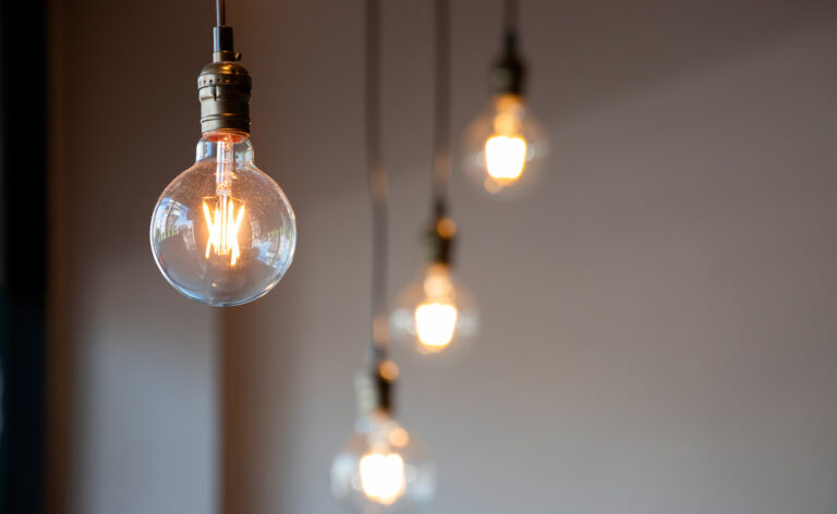 BBVA-eficiencia_energetica_sostenibilidad-iluminacion-bombilla-electricidad-recursos-factura BBVA-eficiencia_energetica_sostenibilidad-iluminacion-bombilla-electricidad-recursos-factura