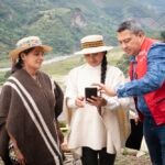 Carlos Torres Vila anuncia en Davos que la Fundación Microfinanzas BBVA se une a la alianza para cerrar la brecha digital Carlos Torres Vila anuncia en Davos que la Fundación Microfinanzas BBVA se une a la alianza para cerrar la brecha digital