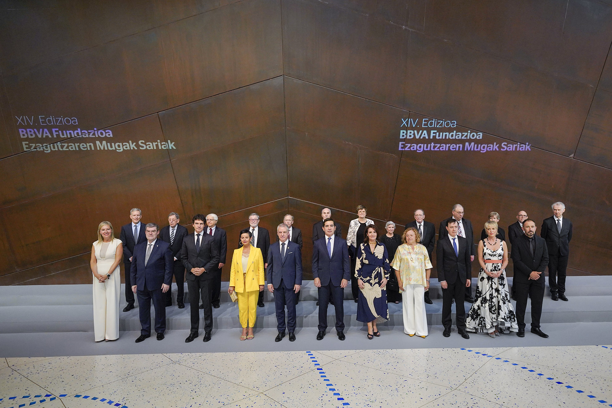 Los Premios Fronteras celebran el poder del conocimiento como “la mejor brújula” para afrontar grandes disrupciones globales como la pandemia y la degradación del medio ambiente Los Premios Fronteras celebran el poder del conocimiento como “la mejor brújula” para afrontar grandes disrupciones globales como la pandemia y la degradación del medio ambiente